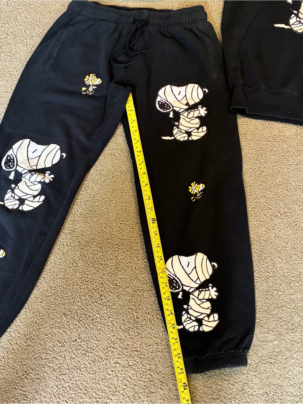 Peanuts Halloween Sweats Outfit Set S Sweatshirt & Joggers Snoopy Trick or Treat - Picture 2 of 12